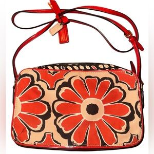 Coach 25121 Orange Poppy Flower Scarf Print Camera Bag Purse Like New Crossbody